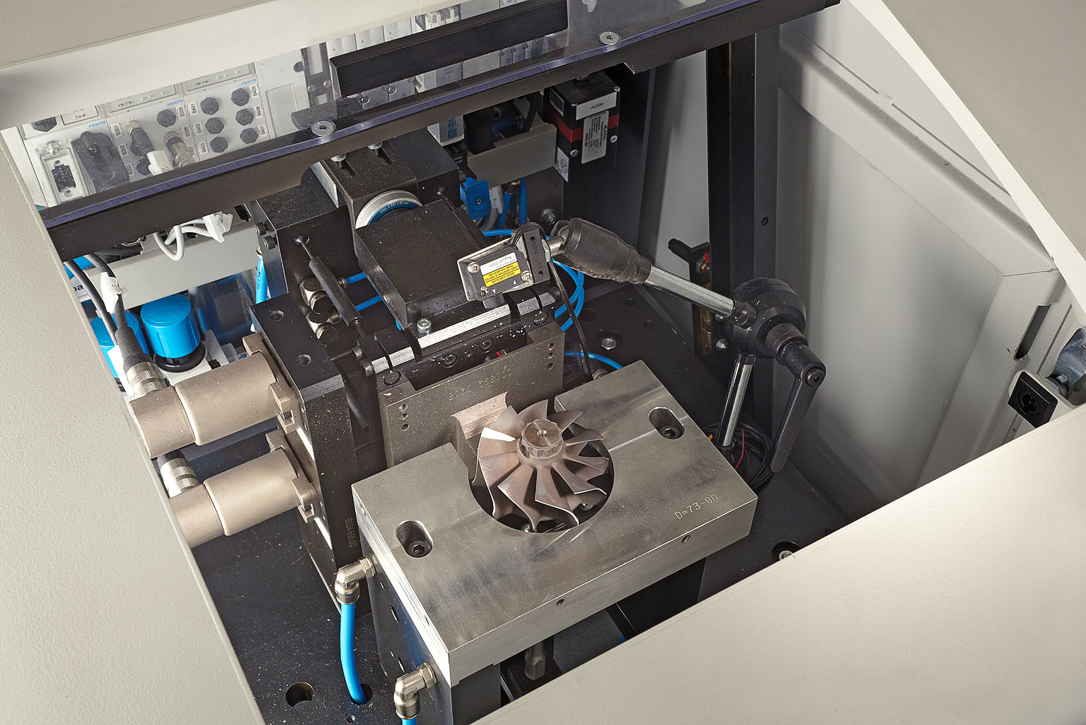 5e70f8e8-21e8-4bb4-8117-ab055b205b60